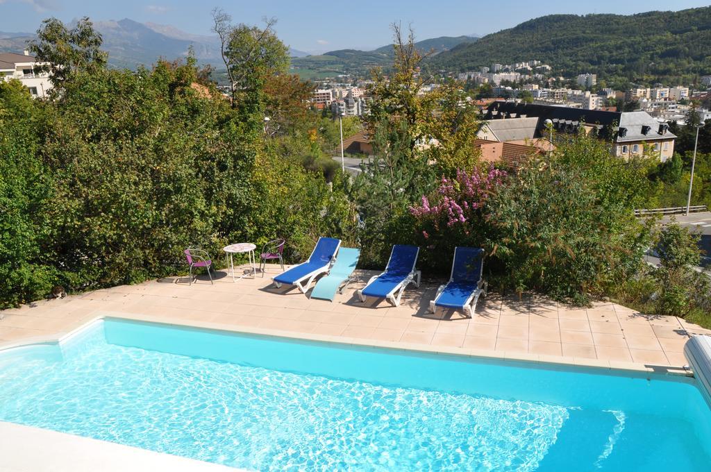 Studio Independant Dans Villa Avec Piscine A 加普 客房 照片